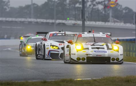 Heavy Rain Mars 2016 Rolex 24 At Daytona Qualifying 